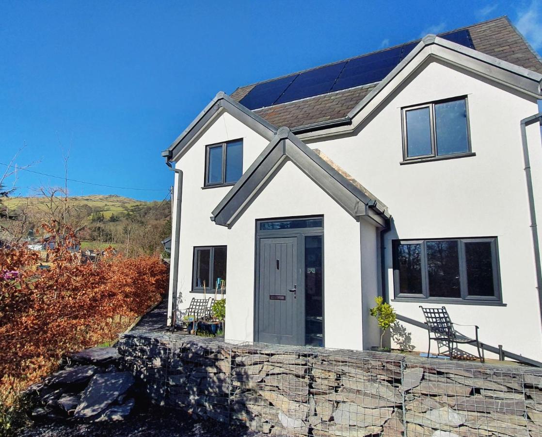 Yr Hen Berllan In The Beautiful Rowen Holiday home *